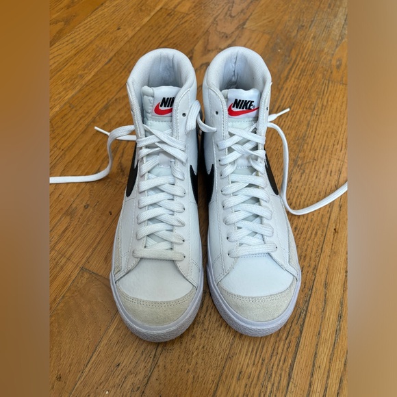 NEW .. NIKE black and white Blazer mid ‘77 hightops - Picture 7 of 9